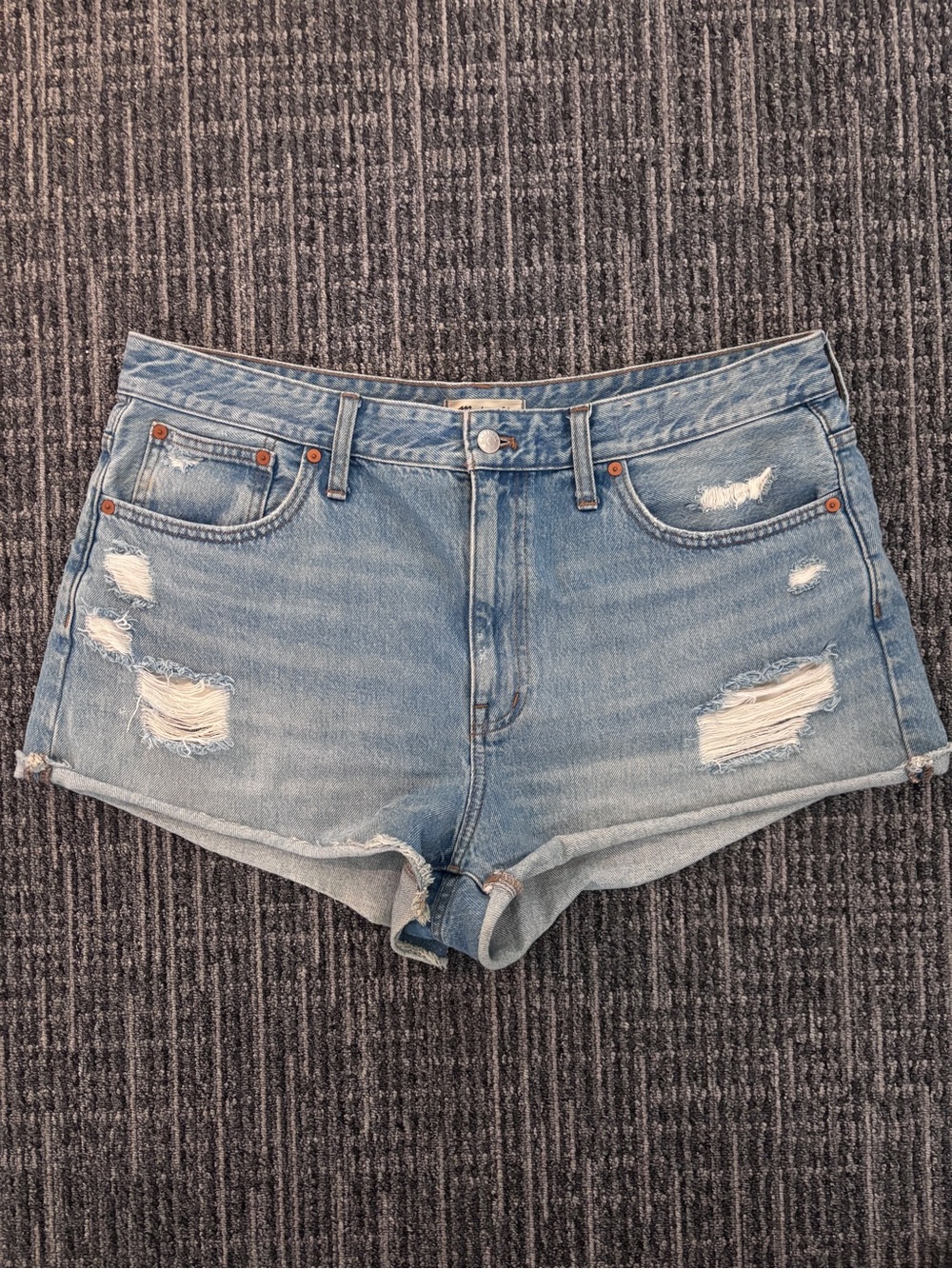 Madewell Women’s Jean Shorts | Light Blue Distressed Denim | Size 32